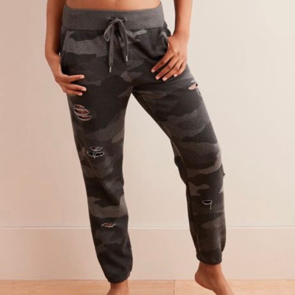 aerie camo joggers